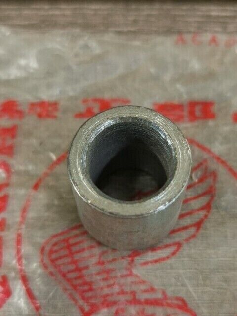 NOS HONDA CB360 CB400 CB750 1970 - 1976 COLLAR WHEEL SIDE 44311-371-980 H79