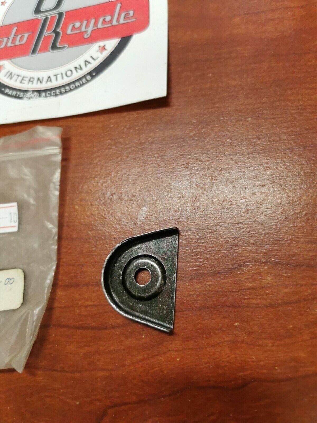 NOS Yamaha SR540 WINDSHIELD SPECIAL WASHER 8L9-77116-00-00 Y70