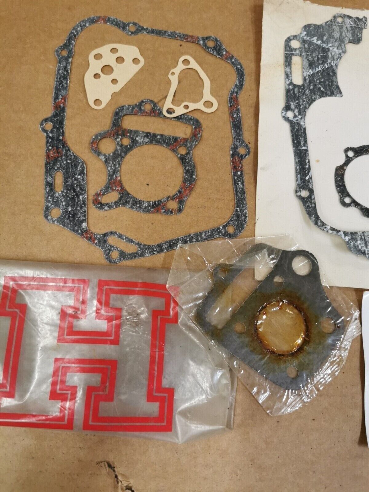NOS HONDA 50CC C50 CS50 COMPLETE GASKET KIT INCOMPLETE SET J49