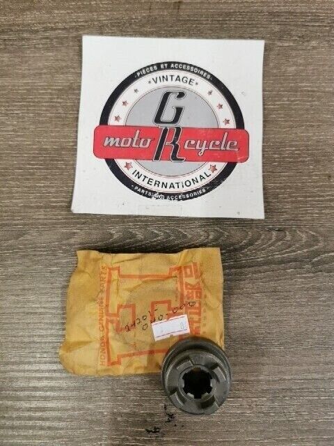 NOS HONDA C65 SHIFTER TRANSMISSION GEAR 24201-040-000 H77