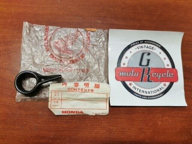 NOS Honda ATC110 GEARSHIFT RETURN SPRING 24651-033-010 SUB 24651-121-710 H80