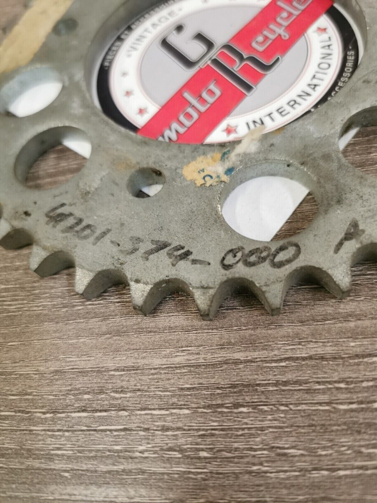 NOS HONDA CB550 1976 - 1978 SPROCKET  FINAL DRIVEN 37T 41201-374-000  H60