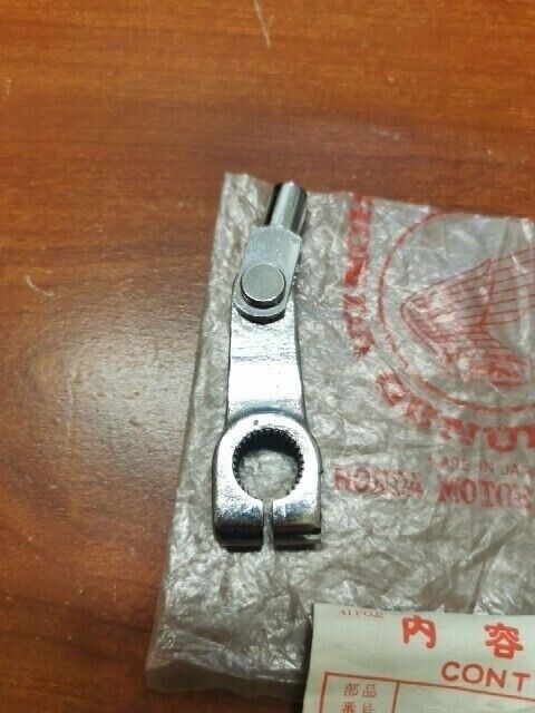 NOS Honda CB72 CB77 CB450 CL72 CL77 CL450 FRONT BRAKE ARM B 45420-268-010 H84