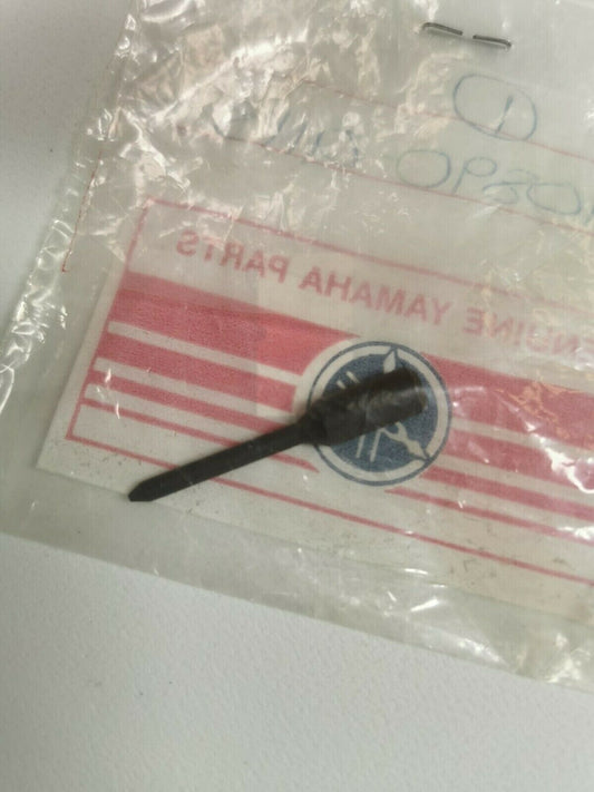 NOS Yamaha cutter pin 90890-01113-00 Y1