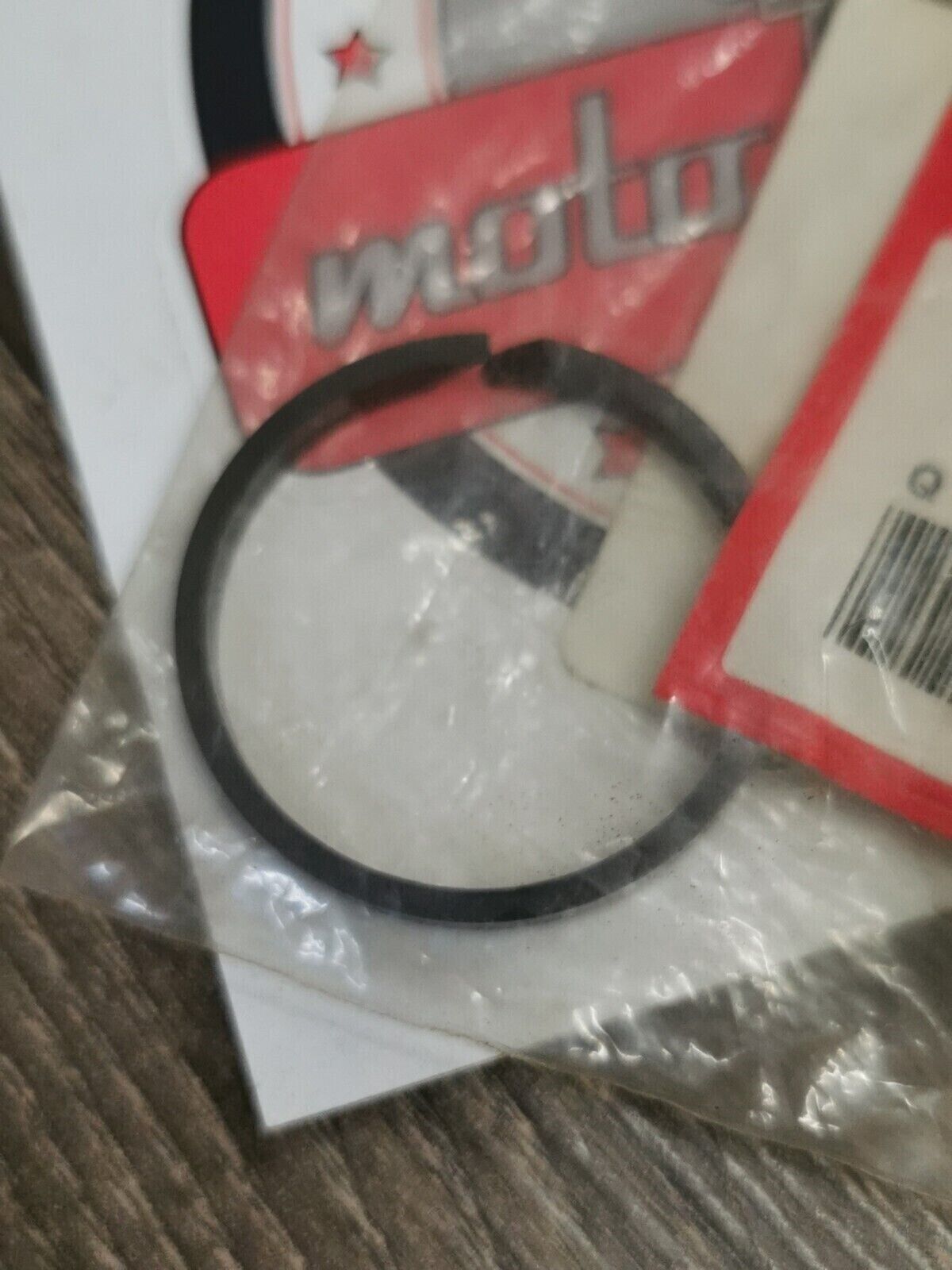 NOS HONDA GL1200 PISTON RING 51437-MB4-003  H52