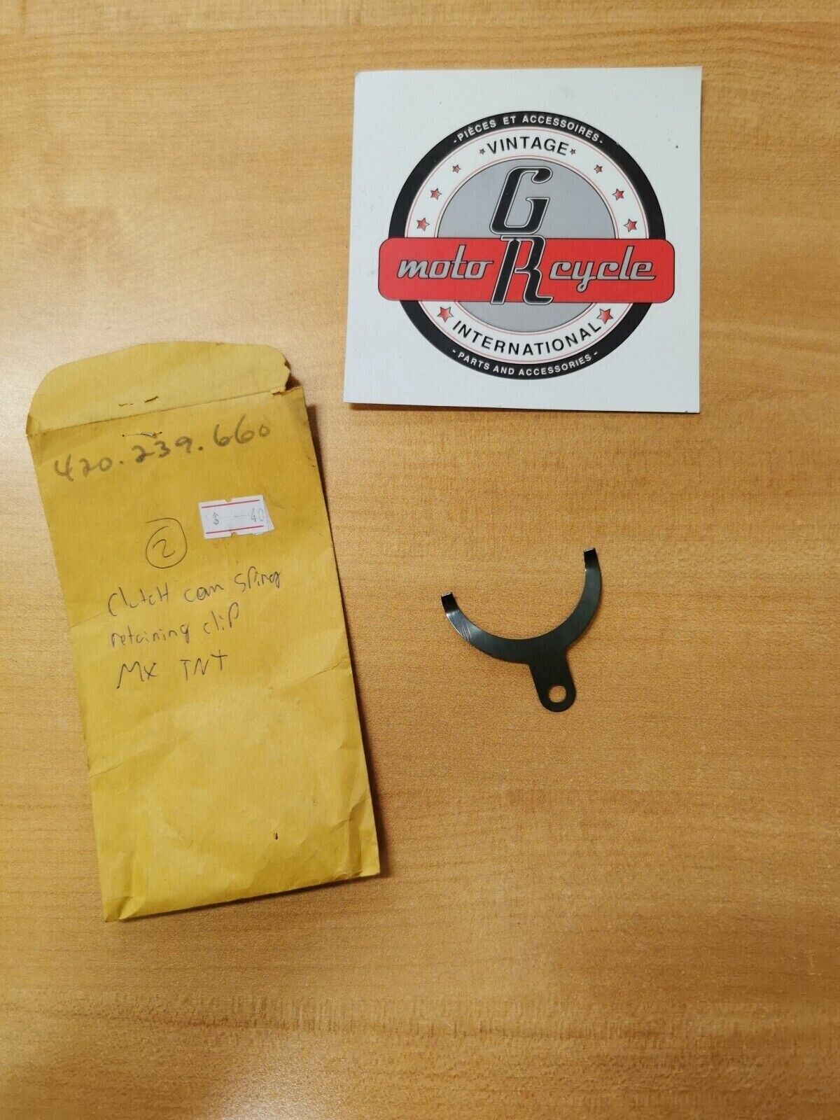 NOS CAN-AM  MX TNT  CLUTCH CAM SPING RETAINING CLIP 420-239-660  CA2