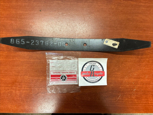 NOS Yamaha BR250 EC340 ET300 ET340 EX440 LEAF 865-23762-00-00 Y183