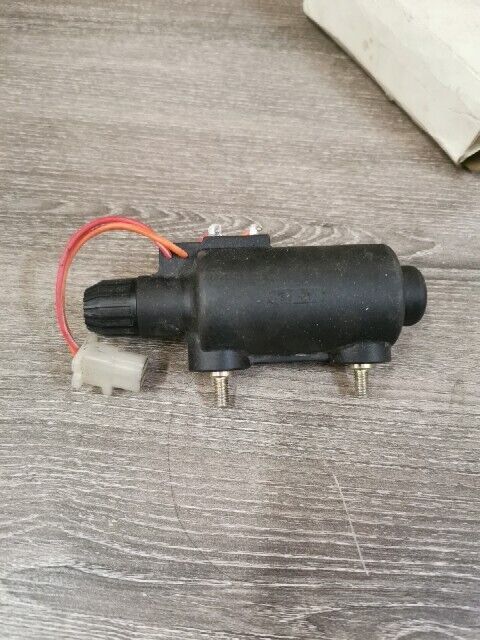 NOS YAMAHA XV750J XV920MK XV500K IGNITION COIL ASSEMBLY 4X7-82310-70-00 Y160