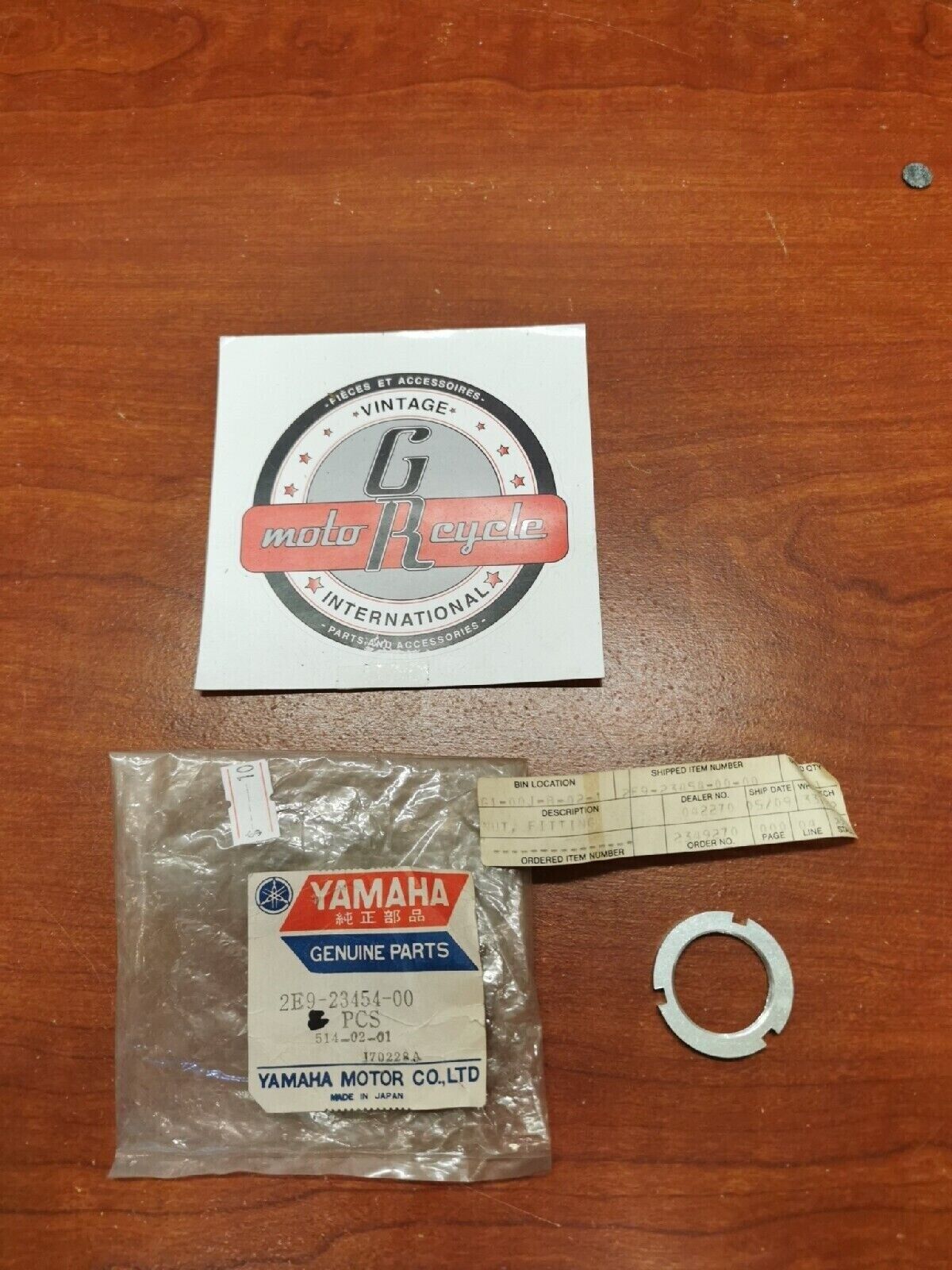 NOS YAMAHA FITTING NUT 2E9-23454-00-00 Y63