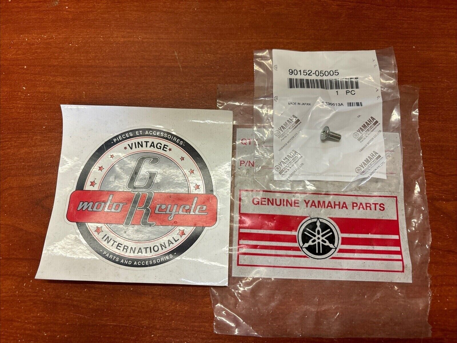 NOS Yamaha FS1 QT50 SR500 OVAL HEAD SCREW 90152-05005-00 SUB 98704-05012-00 Y180