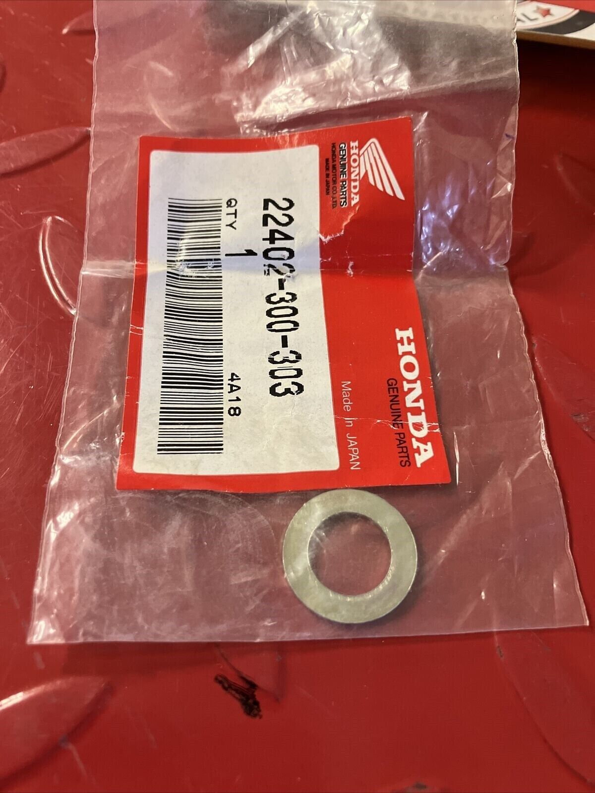 NOS HONDA CB750 SPRING SEAT Use Engine SN 1003098 to 1005451 22402-300-303 H24