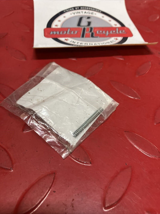 NOS KAWASAKI SPRING RETURN 92144-1725 K15