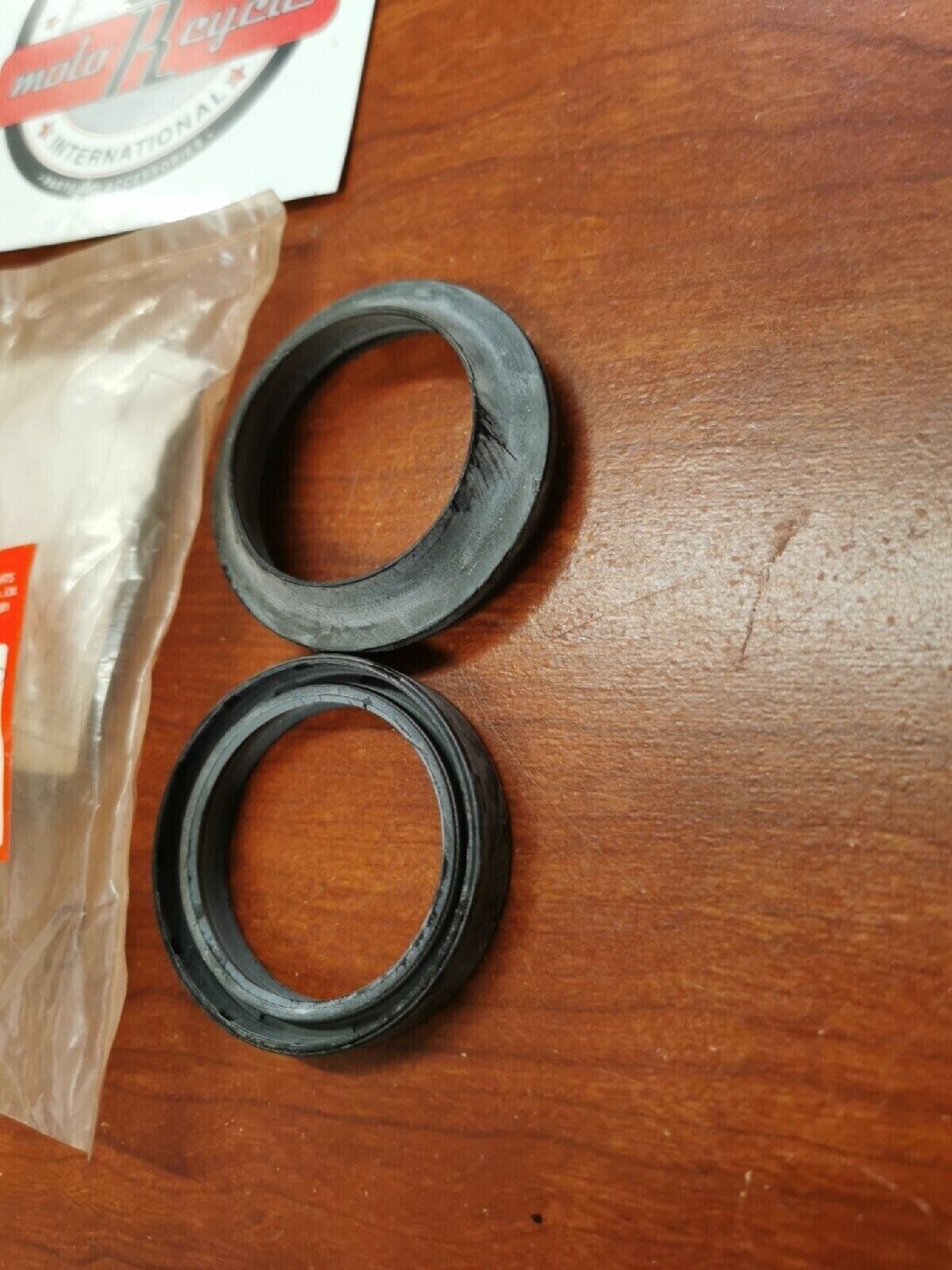 NOS Honda 2004 - 2007 CBR1000RR CB900F FORK FRONT SEAL SET 51490-MEJ-003 H34