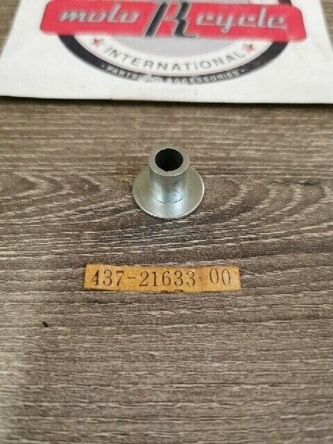 NOS Yamaha RT1805 RT180B YZ125E FZR600REC RT180D FZ1 COLLAR 437-21633-00-00 Y139