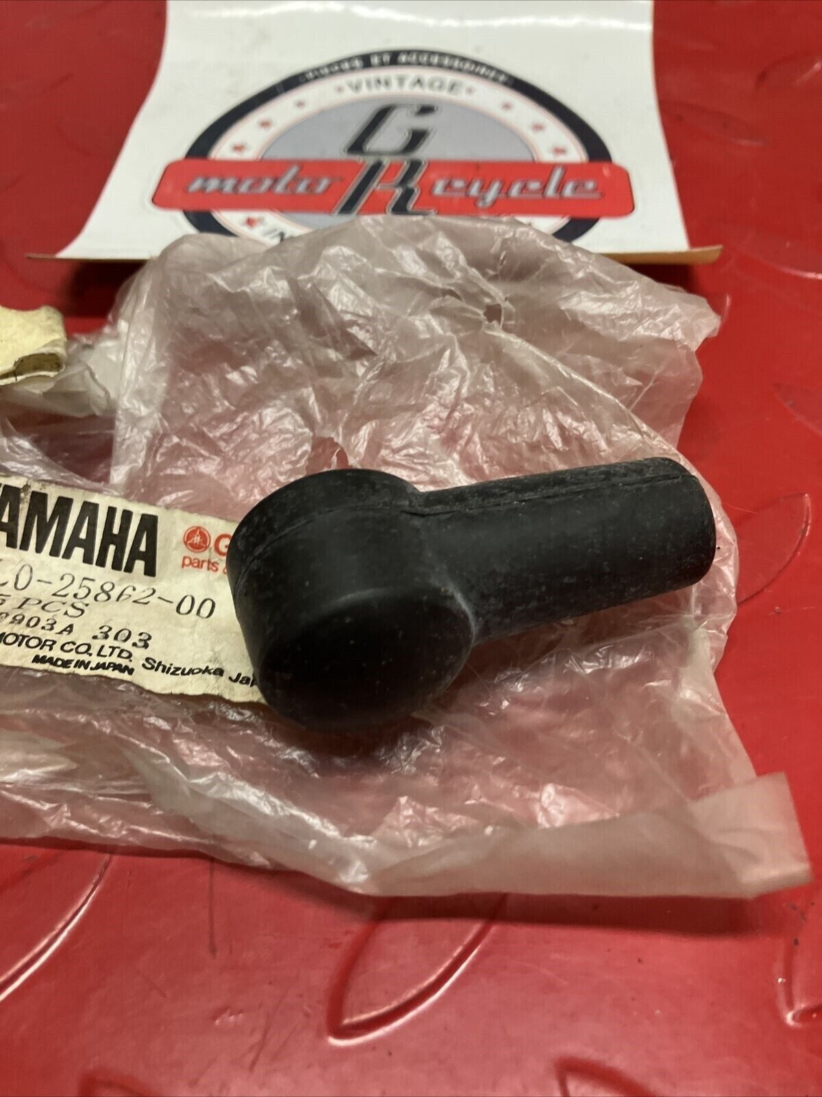 NOS YAMAHA MASTER CYLINDER BOOT 4L0-25862-01-00 Y67