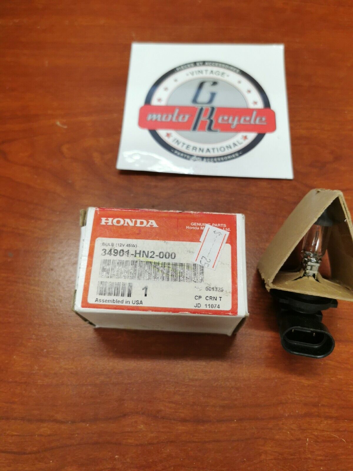 NOS Honda TRX500 TRX450 HEADLIGHT BULB (12V 45W) 34901-HN2-000 H35