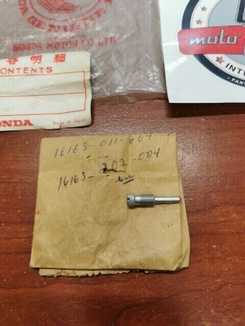 NOS Honda CB100K CB92 CL100 S S50 S65 THROTTLE STOP SCREW 16163-011-004 H75