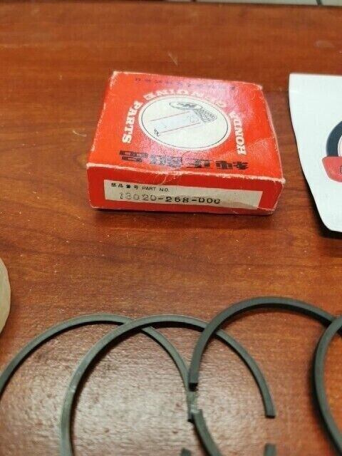 NOS Honda CB72 CL72 PISTON RING SET (OS 0.25) 13020-268-000 H75