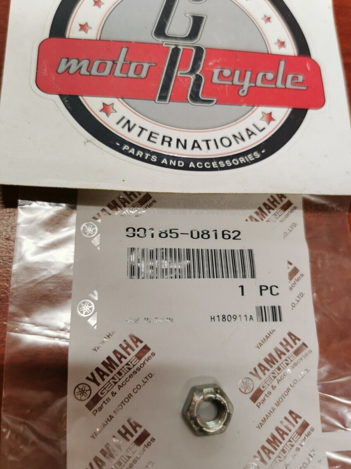 NOS Yamaha 2000 TZ250 REAR WHEEL SELF-LOCKING NUT 90185-08162-00 Y83