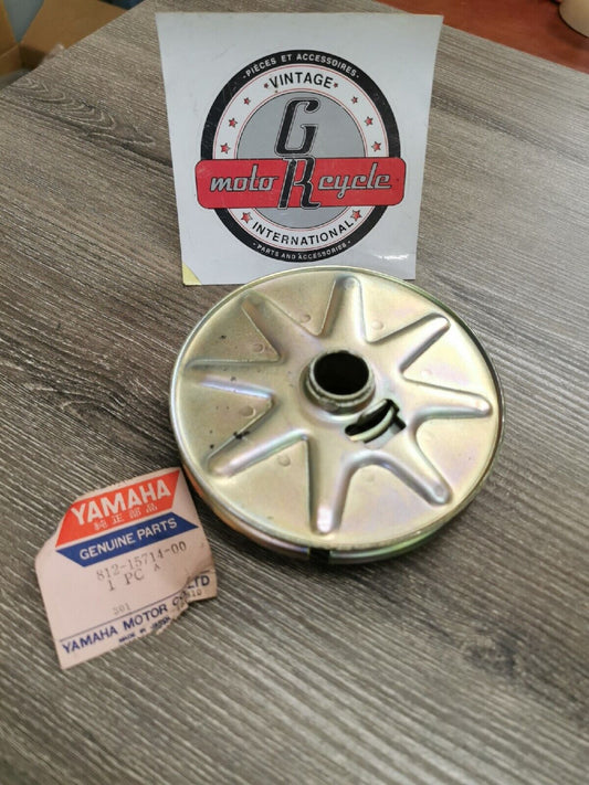 NOS YAMAHA  GP292  SM292  SR292  GS300   STARTER DRUM SHEAVE  812-15714-00 Y54