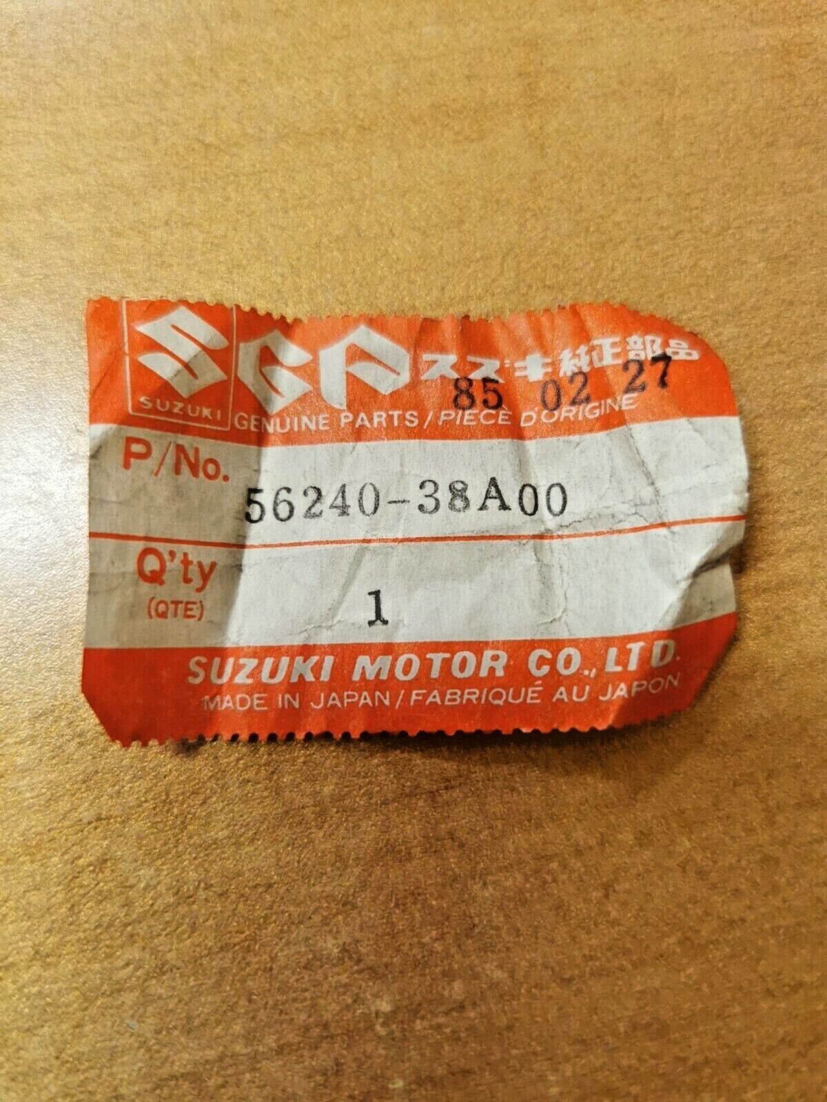 NOS SUZUKI  VS1400GLPS  VS800GL 1987 - 1995  RUBBER BUSHING   56240-38B00  S6