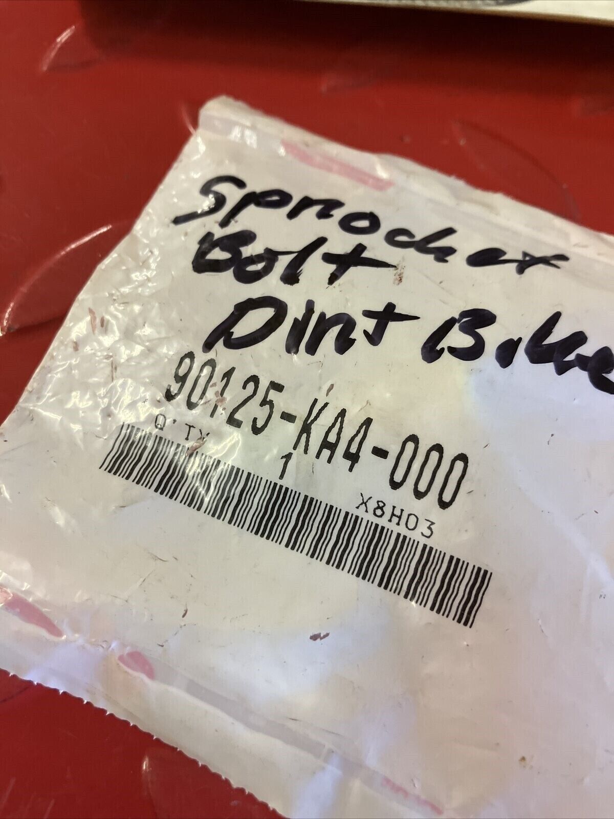 NOS HONDA CR XR REAR SPROCKET BOLT FLAT SCREW 90125-KA4-000 H24