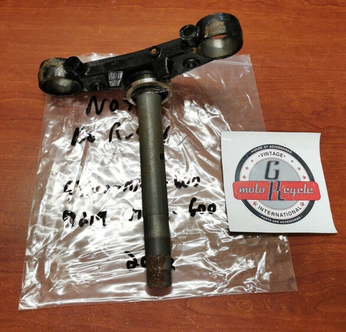 NOS Honda 1995 1996 CBR600F3 1996 CBR600SJR STEERING STEM SUB. 53219-MAL-G00 H64