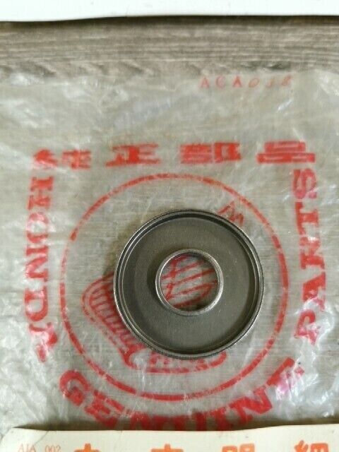 NOS HONDA CB750A CB750F 1976 - 1978 SEAT VALVE SPRING 14775-410-010 H79