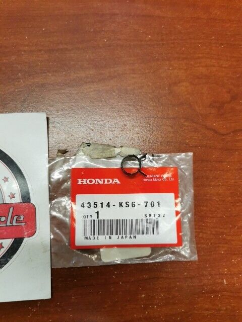NOS Honda CB1000 F R CB1300 A MASTER CYLINDER OIL HOSE CLAMP 43514-KS6-701 H152