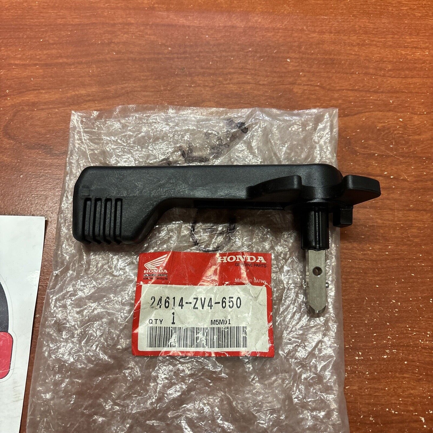 NOS Honda OUTBOARD SHIFT LEVER 24614-ZV4-650 H150