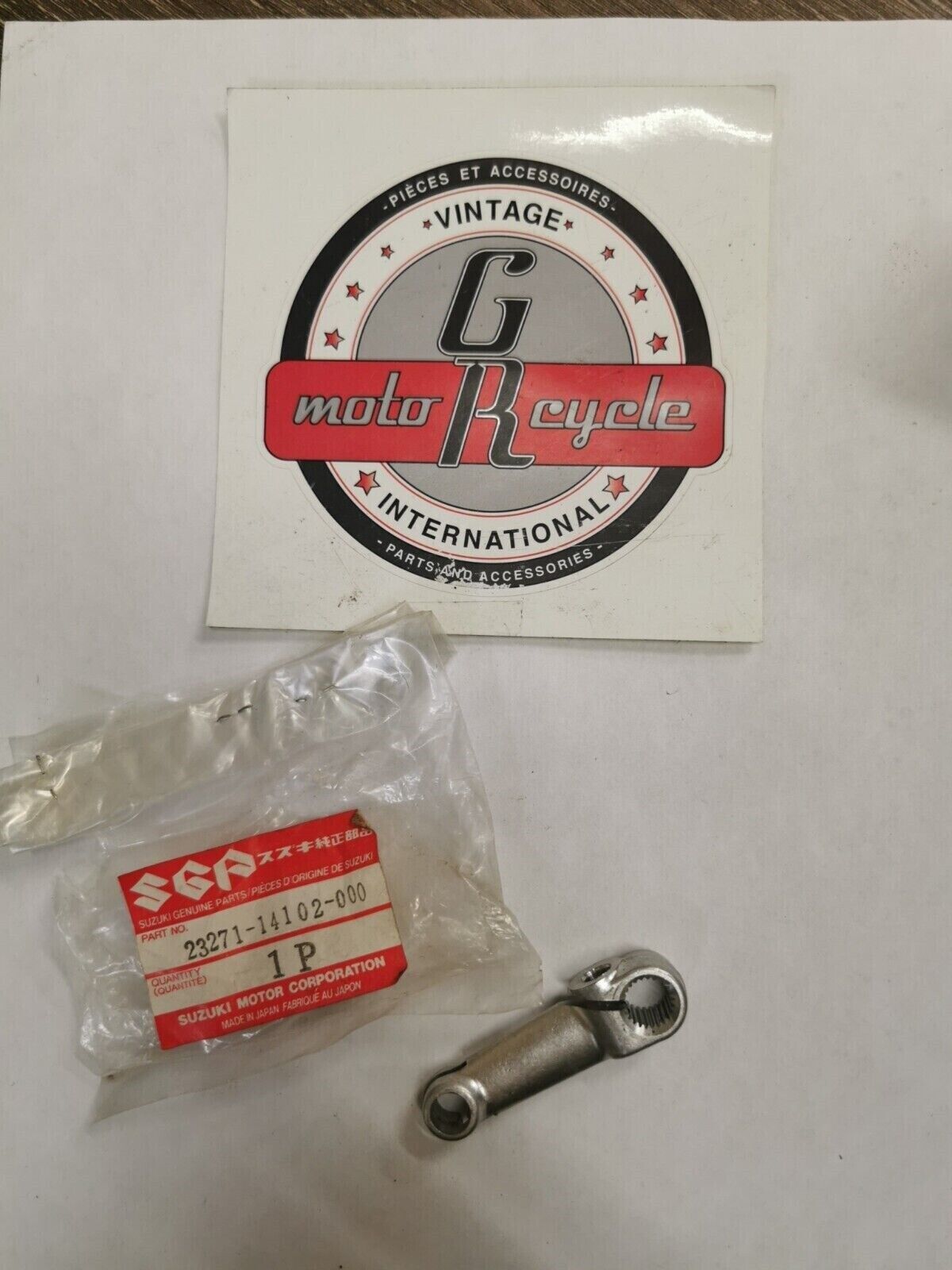 NOS SUZUKI RM125 RM80 ARM CLUTCH 23271-14102 Superseded by 23271-14103  S24