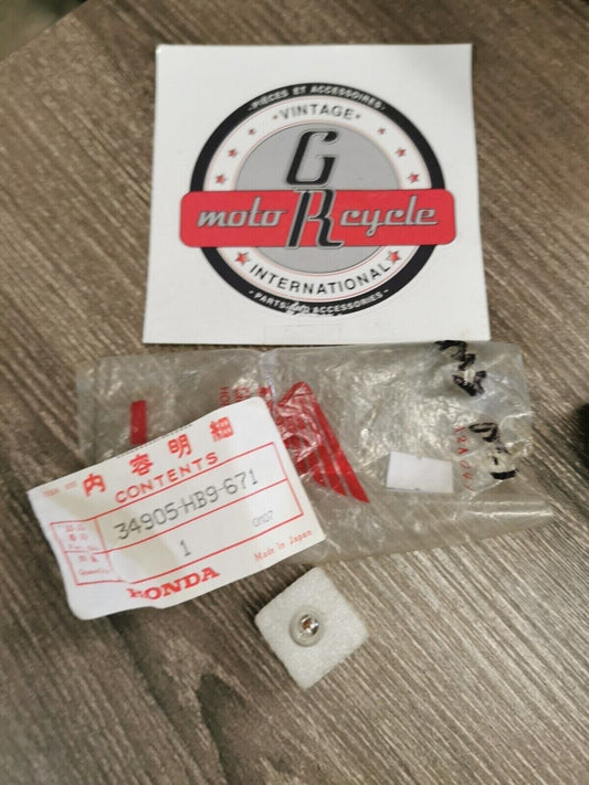 NOS HONDA  TRX250 BULB 34905-HB9-671 H59