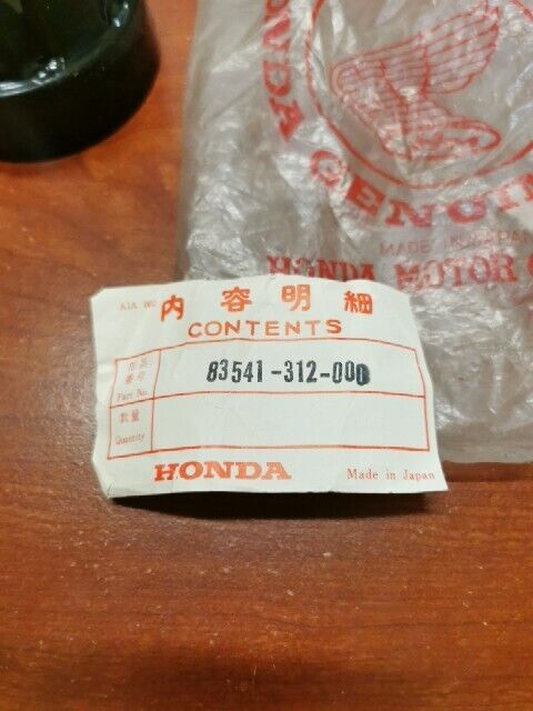 NOS Honda SL350 K1 K2 TOOL BOX CAP 83541-312-000 H98