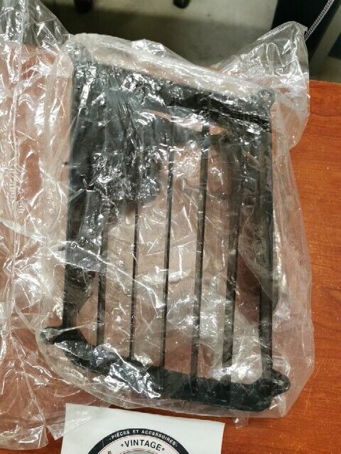 NOS Honda GL1500 RIGHT SIDE UNDER COWL LOUVER 64285-MN5-000 H106