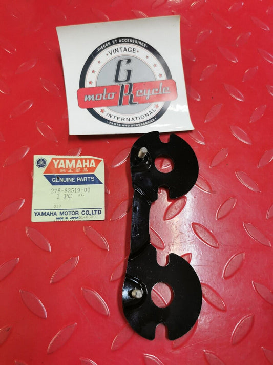 NOS YAMAHA R5 DS7 1970 1971 1972 BRACKET METER 278-83519-00-00 Y29