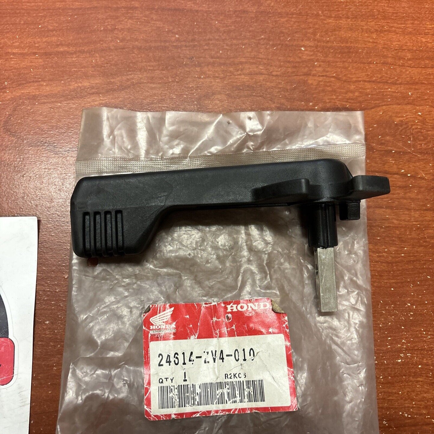 NOS Honda OUTBOARD SHIFT LEVER 24614-ZV4-010 H150