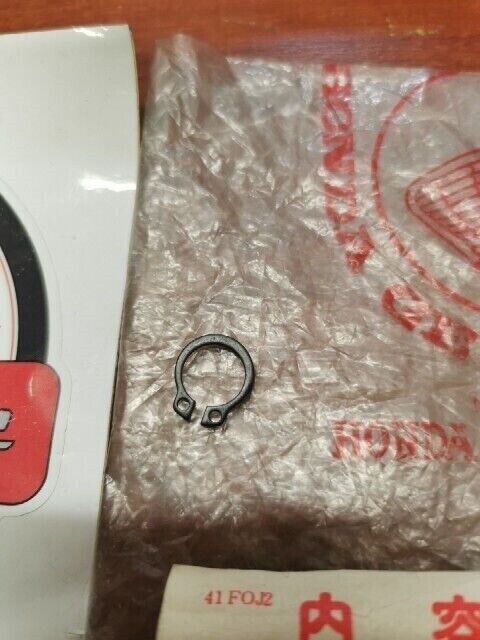 NOS Honda ACCORD CA50 CB250 CB400 CB450 CH125 CIRCLIP 10MM 94510-10000 H71