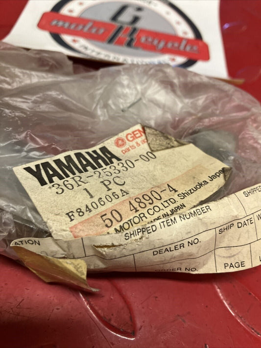 NOS YAMAHA BRAKE SHOE 36R-25330-00-00 SUB BY 36R-W2536-00-00 Y59