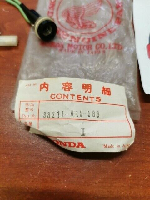 NOS Honda E1500 GENERATOR FUSE HOLDER (NO CAP) 38211-815-168 H98