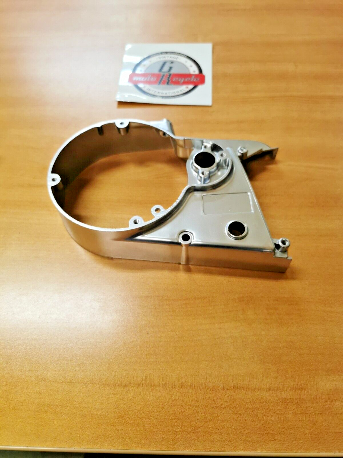 NOS SUZUKI  TS125 1971 1972  CRANKCASE LH COVER   11351-28001 S5