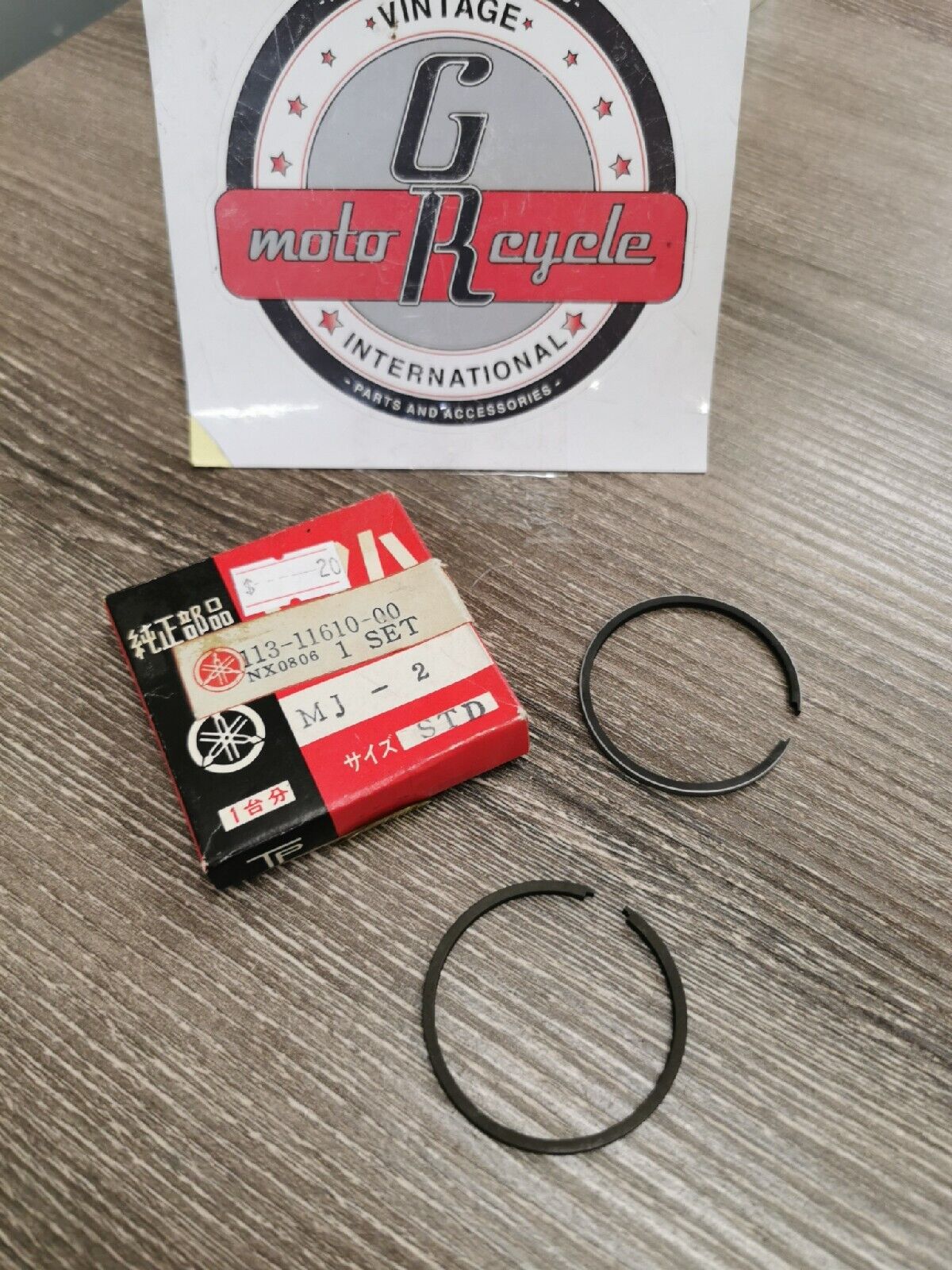 NOS YAMAHA MJ2 1962 - 1964    PISTON RING SET STD  113-11610-01-00  Y53