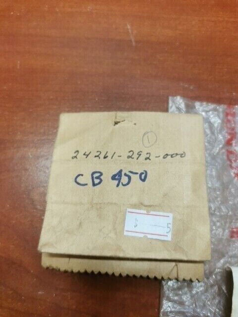 NOS Honda CB450 CL450 SL250S XL250 GEARSHIFT FORK GUIDE PIN 24261-292-000 H86