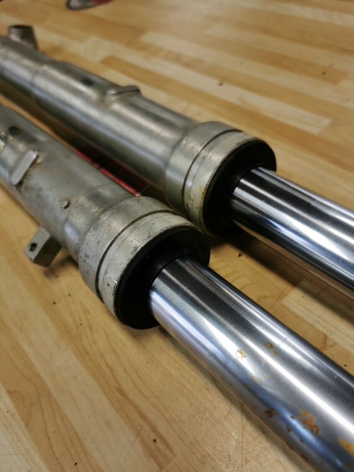 Honda XL200R 1984 front fork shock absorber XL 200R 1983 51400-KG1-003