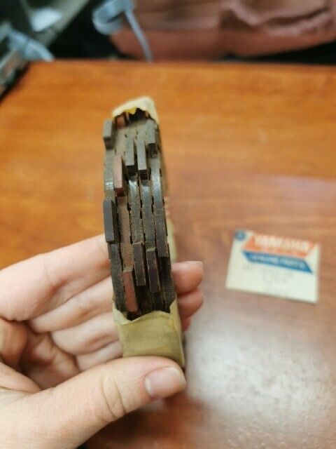 NOS Yamaha FRICTION PLATE QTY.5 437-16321-00 SUB 132-16321-00 132-16321-01 Y118