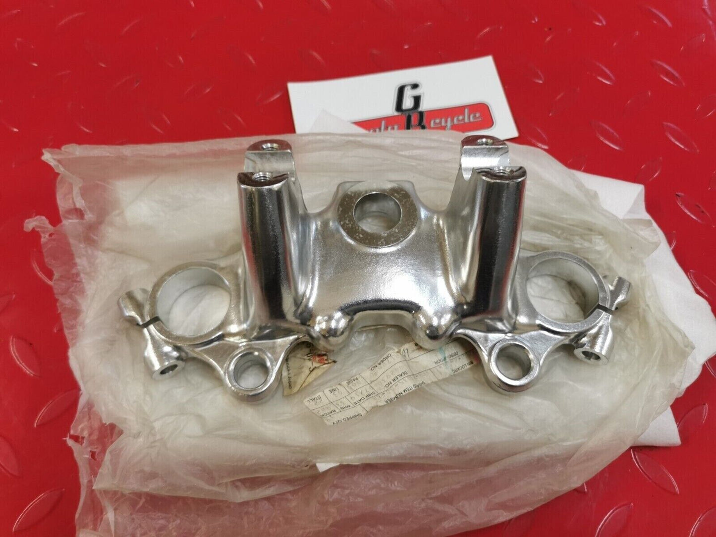 NOS YAMAHA XJ550J UPPER TREE 5K5-23435-00-38 Y15