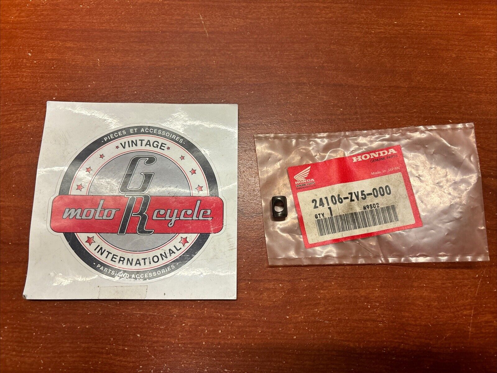 NOS Honda BF25 BF30 BF35 BF40 BF45 BF50 SHIFTER PIN HOLDER 24106-ZV5-000 H180