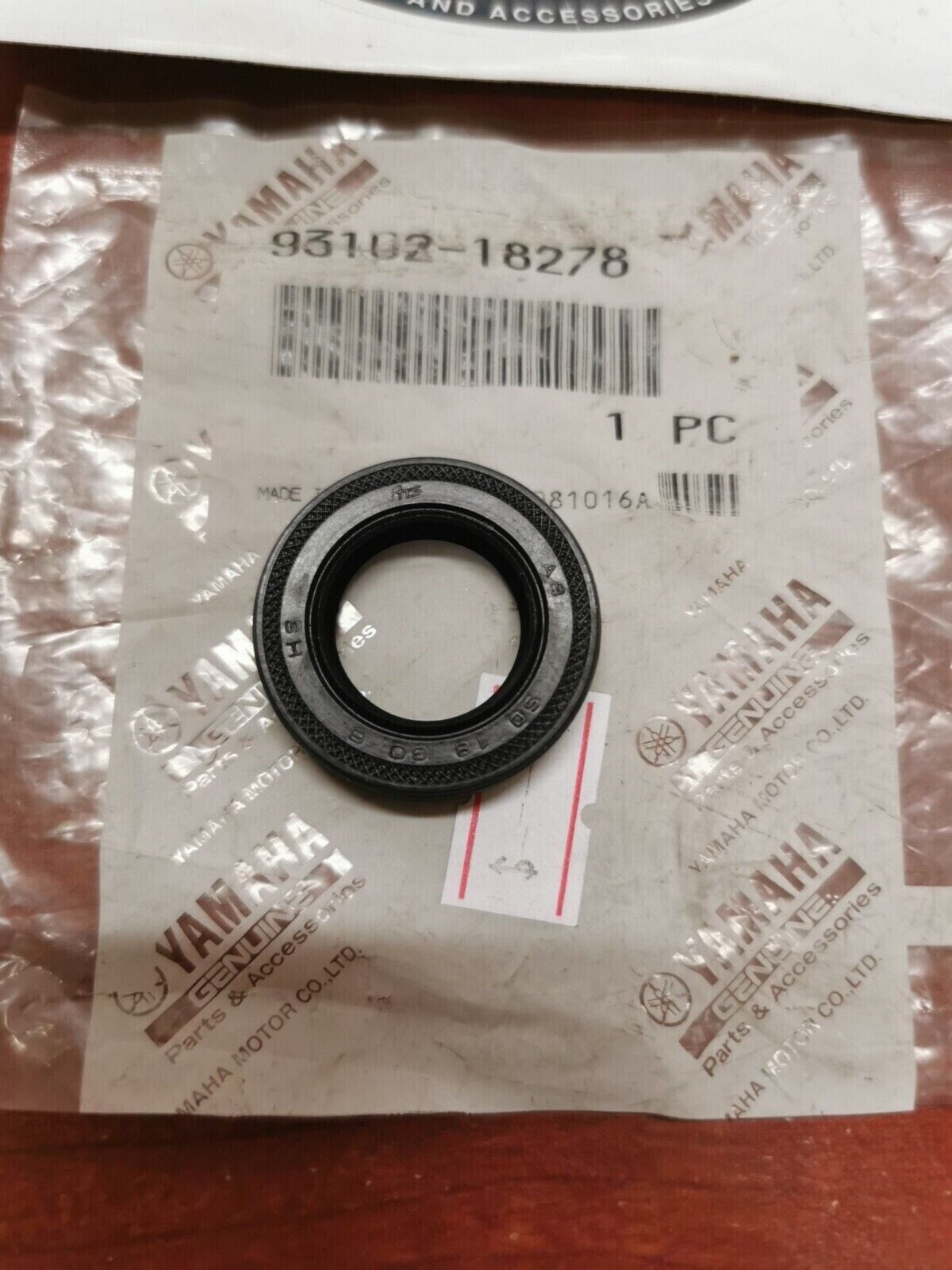 NOS Yamaha XVS650 XV535 XZ550 XV500 OIL SEAL 93102-18278-00 Y98