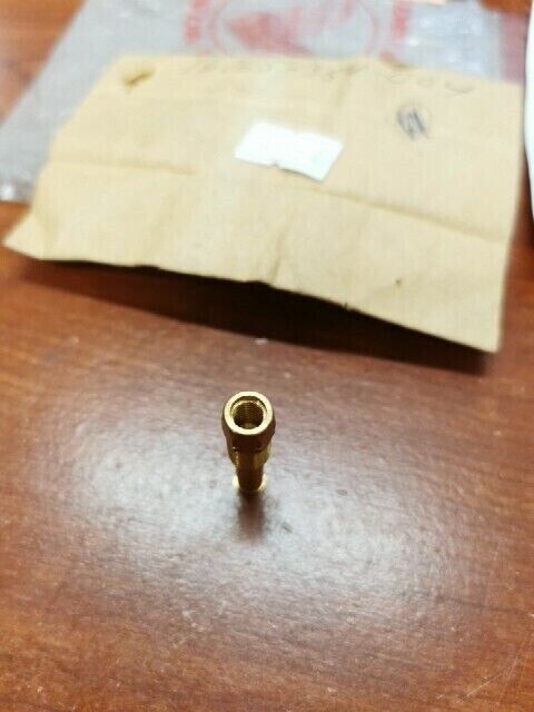 NOS Honda CB200 B T CL200 NEEDLE JET HOLDER 16165-354-004 H75