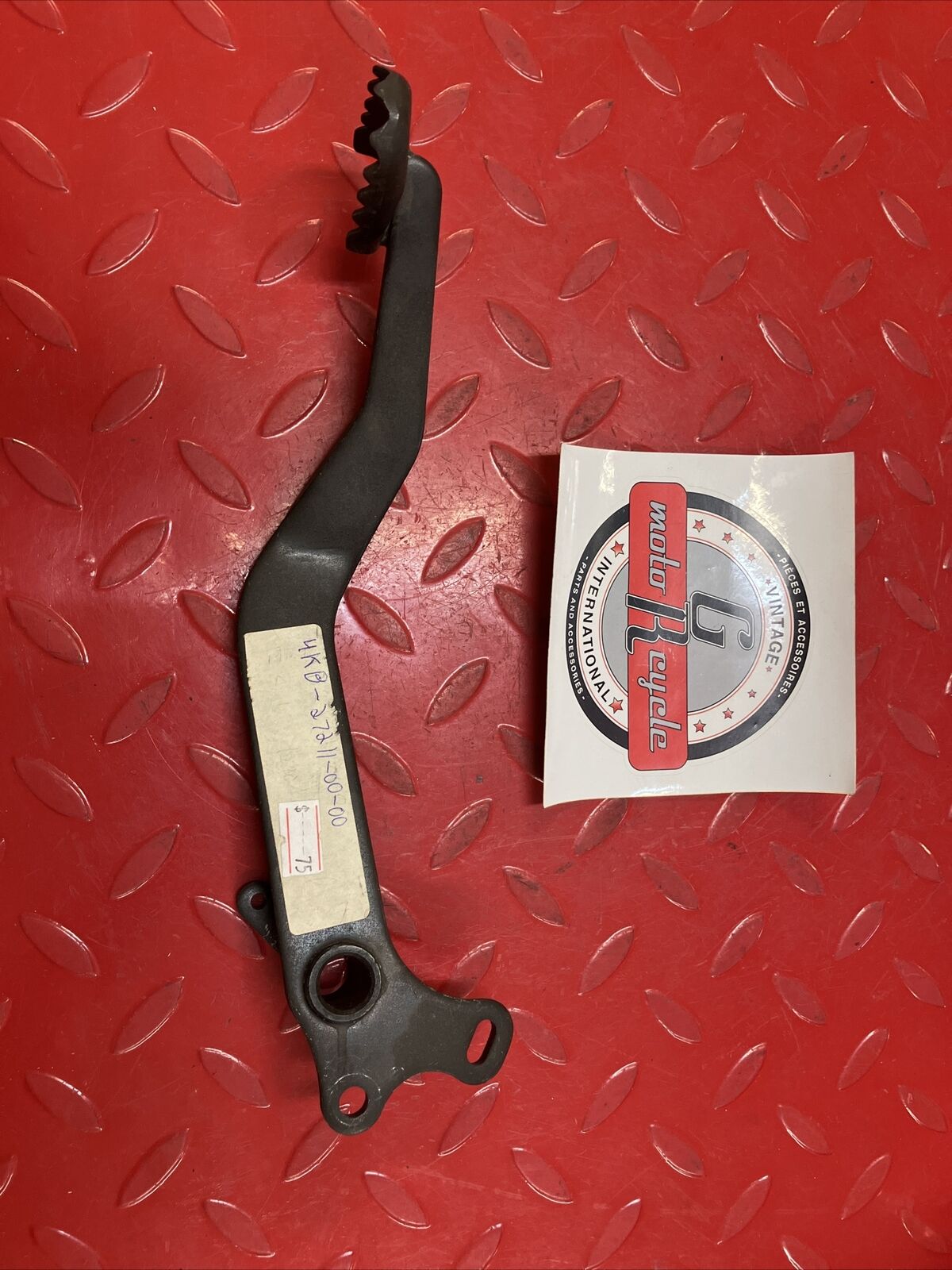 NOS YAMAHA WOLVERINE YFM350 PEDAL BRAKE 4KB-27211-00-00 4KB-27211-10-00 Y26