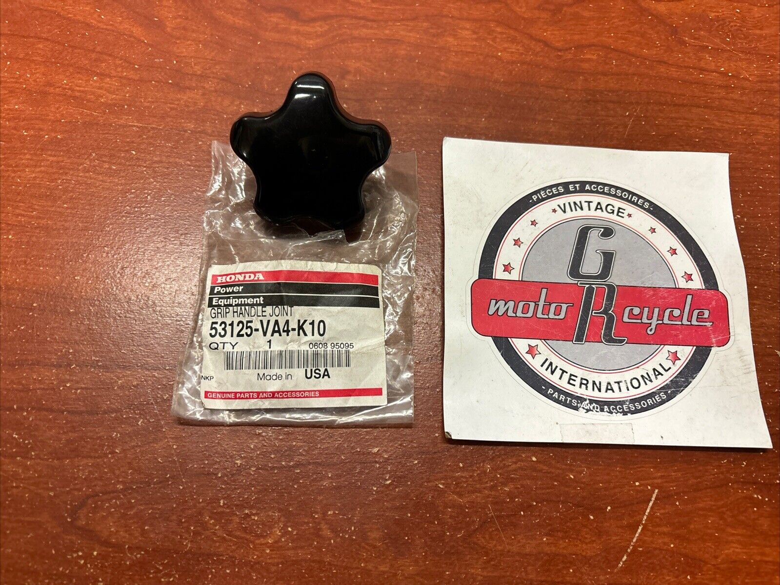 NOS Honda HRB215 HRB216 HRM215 HR215 HR216 HANDLE JOINT GRIP 53125-VA4-K10 H176